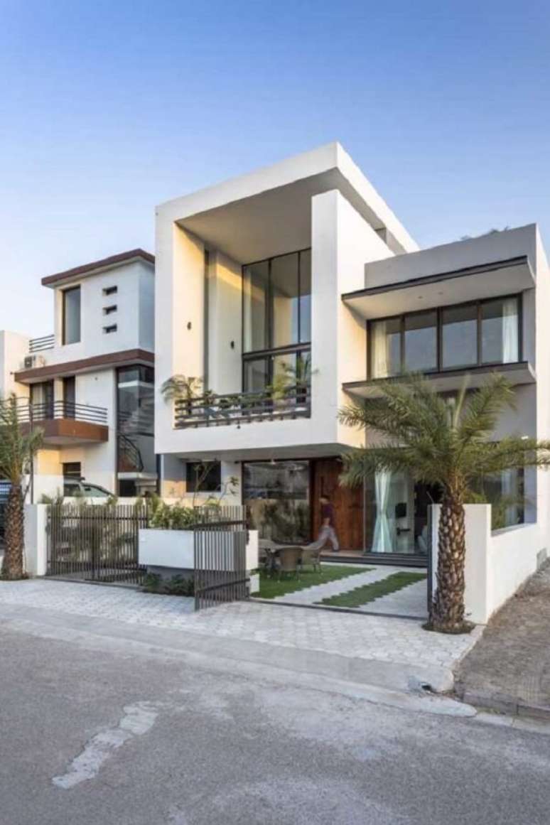 52- Projeto de casa moderna com platibanda. Fonte: ArchDaily