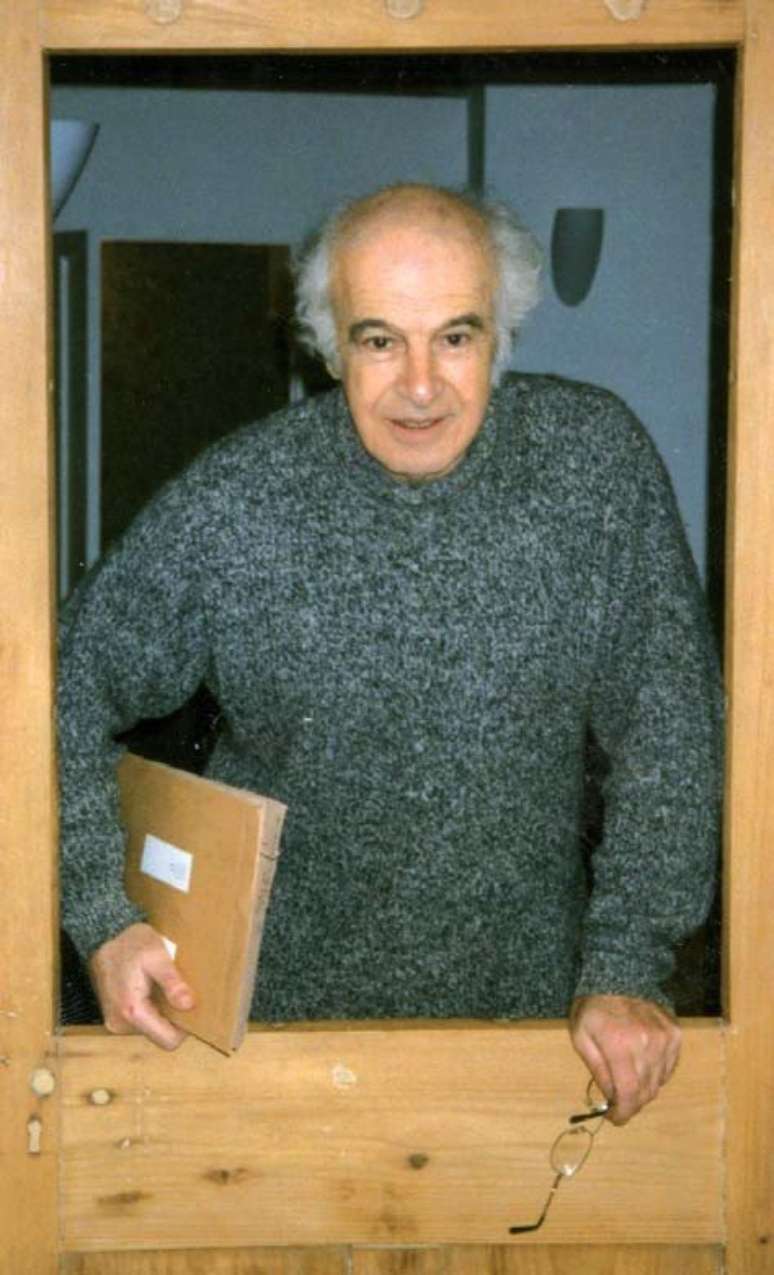 Colegas do professor Tahta relembram que sua aten&ccedil;&atilde;o com as pessoas fazia com que ele conseguisse atingir e atrair a todos