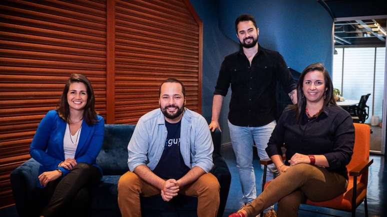 Da esq. para a dir., os fundadores da startup Gupy: Mariana Dias, Guilherme Dias, Robson Ventura e Bruna Guimarães