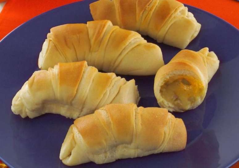 Guia da Cozinha - Sucesso da padaria na sua casa: aprenda a fazer o minicroissant recheado