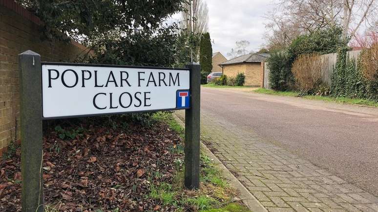 Os Stewarts viviam em Poplar Farm Close em Cambridgeshire