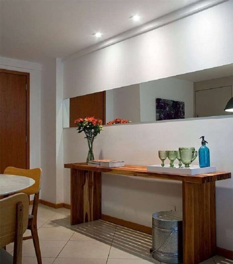 64. Sala de jantar com bandeja decorativa branca &ndash; Foto Decor Facil