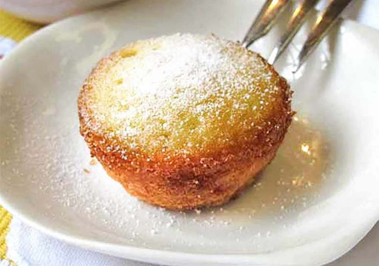 Bolinho suave e pequeno para o lanche