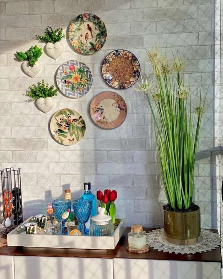 42. Bandeja decorativa branca para buffet &ndash; Foto Vizinha Michelle