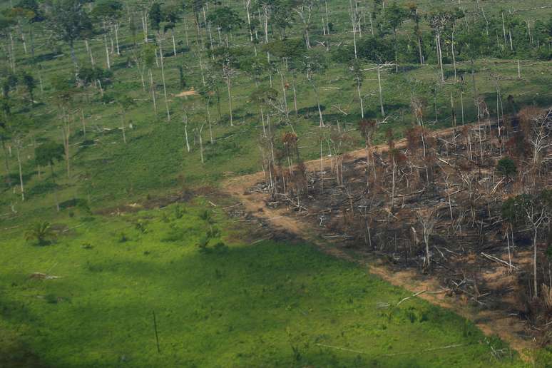 Vista aérea de área desmatada da Floresta Amazônica em Rondônia 28/09/2021