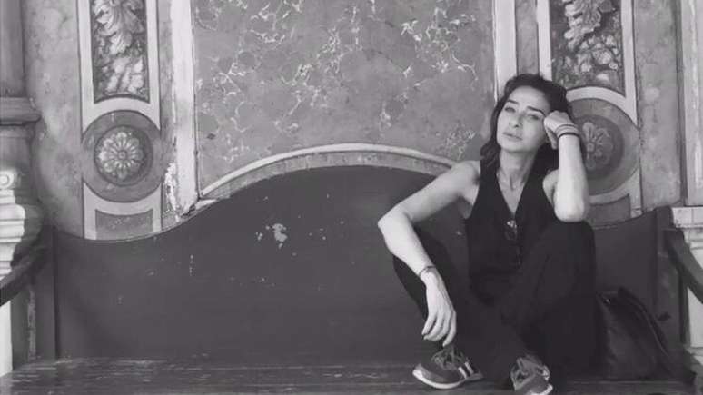 Yzabel estava buscando sua 'cara metade' em aplicativos de namoro, mas foi enganada pela tecnologia "deepfake" em um falso relacionamento com um golpista