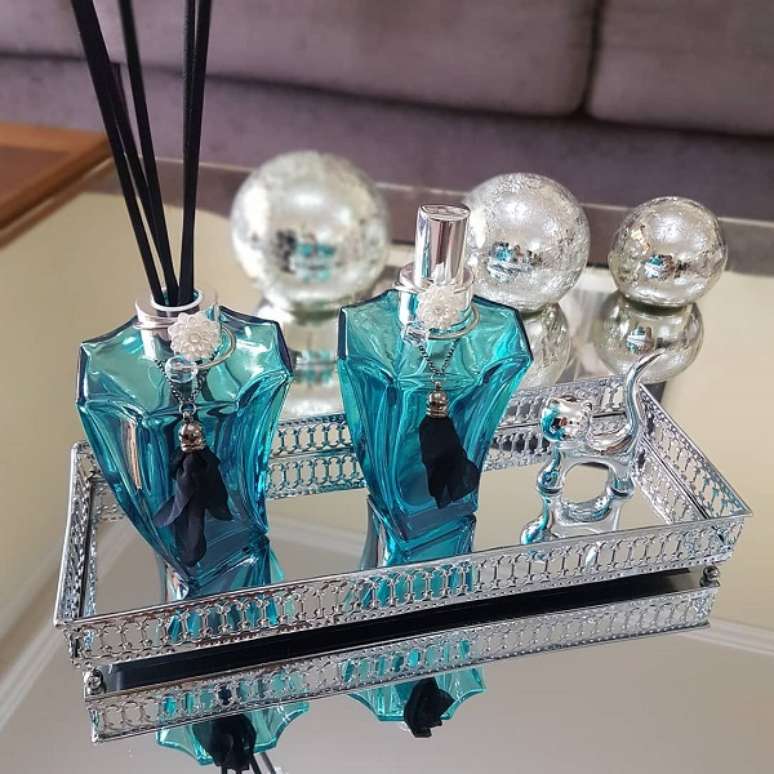 46. Bandeja decorativa espelhada para sala de estar &ndash; Foto Harmony aromas