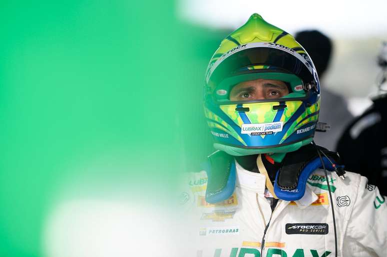 Felipe Massa segue em duro processo de adaptação à Stock Car 