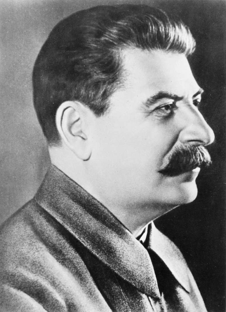 Joseph Stalin é acusado de deliberadamente deixar ucranianos morrer de fome