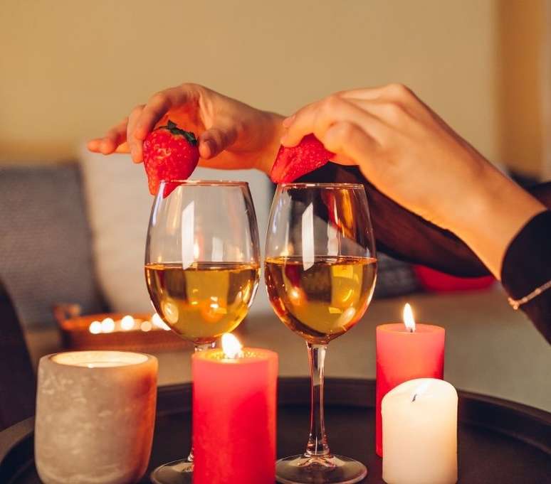 N&atilde;o se esque&ccedil;a de caprichar na decora&ccedil;&atilde;o da mesa! - Shutterstock