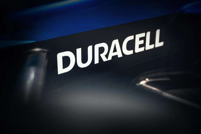 Parceria entre Williams e Duracell foi divulgada com imagem da marca no carro da equipe 