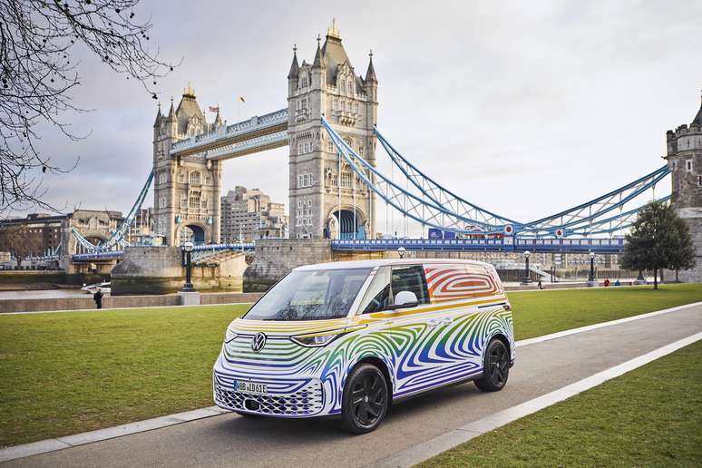 Volkswagen ID.Buzz já rodou camuflado pelas ruas de Londres, na Inglaterra