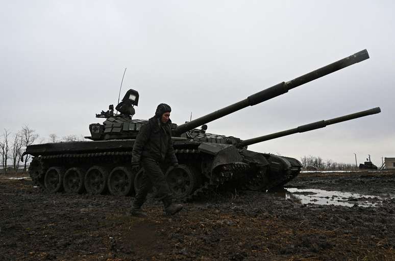 Tanque das Forças Armadas da Rússia durante exercícios militares na região de Rostov 03/02/2022 REUTERS/Sergey Pivovarov
