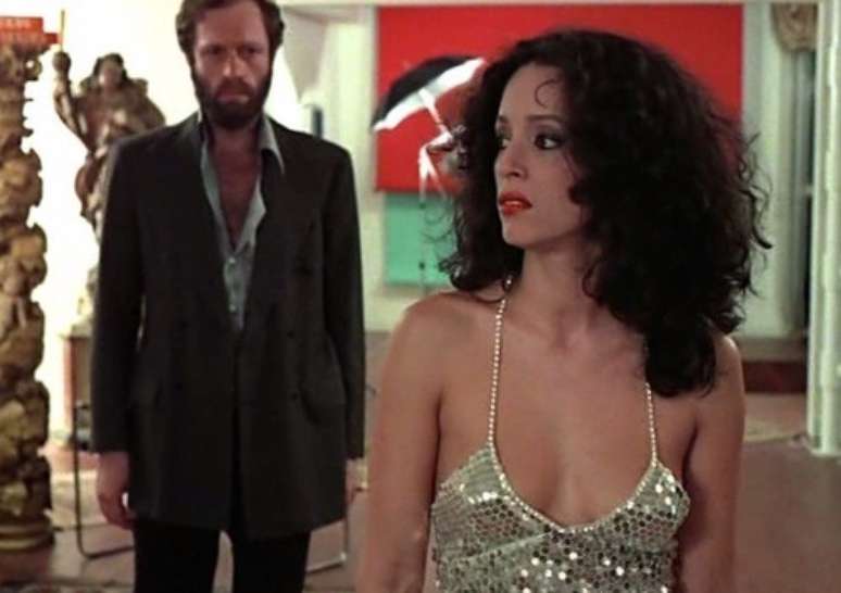 S&ocirc;nia Braga e Paulo C&eacute;sar Per&eacute;io em cena de 'Eu Te Amo'