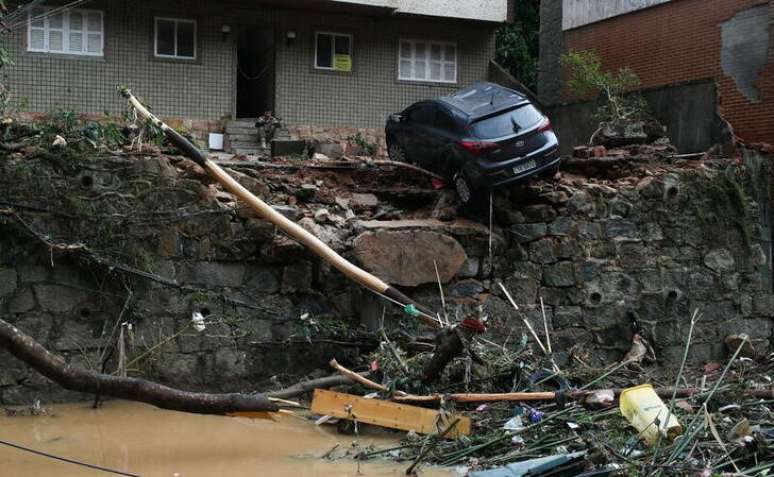 Fortes chuvas deixam ruas inundadas em Petrópolis 
16/02/2022 REUTERS/Ricardo Moraes