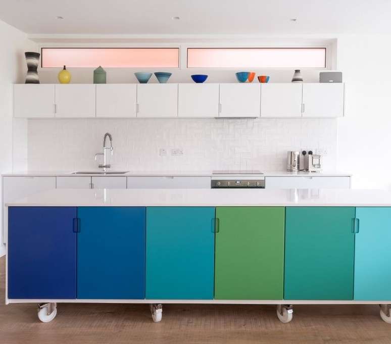 M&oacute;veis de cores diferentes podem combinar sim, viu? - Shutterstock