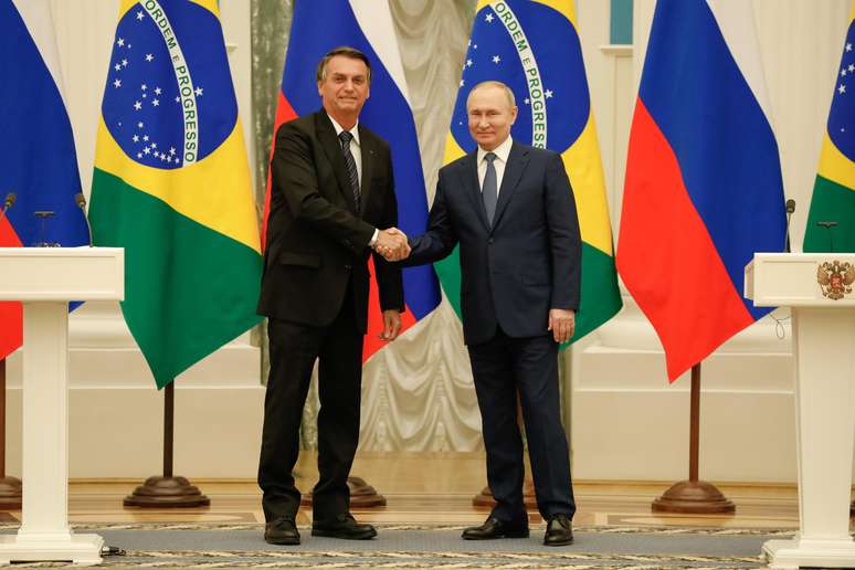 Presidente da República, Jair Bolsonaro acompanhado do Presidente da Federação Russa, Vladmir Putin durante declaração à Imprensa