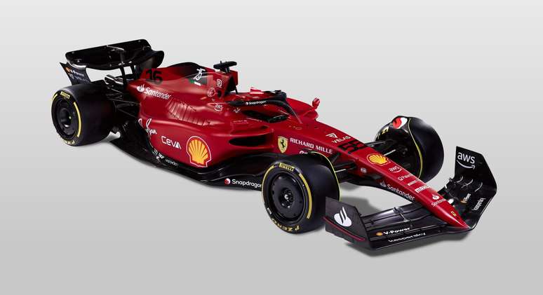 O novo e (belo) F1-75 foi revelado pela Ferrari