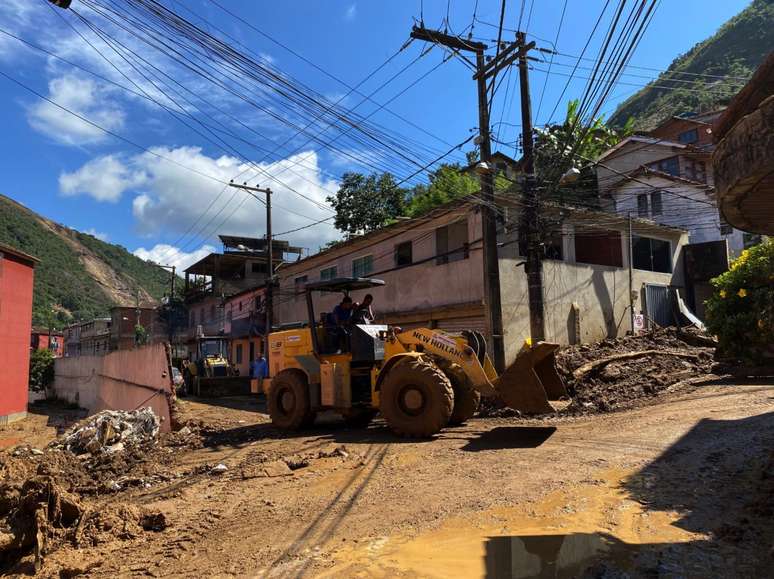 O governo do Rio afirmou ter adquirido e contratado mais de R$ 350 milhões em materiais e serviços como parte do plano de contingência para as chuvas de verão