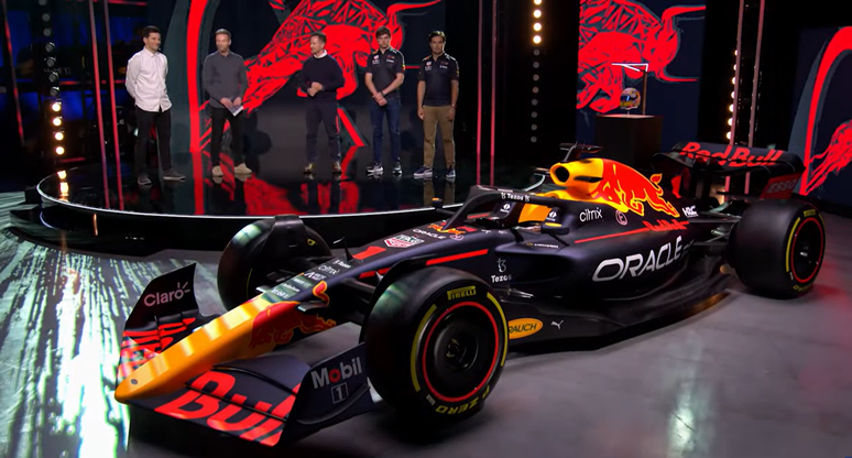 Verstappen deu suas primeiras voltas no RB18 de 2022 