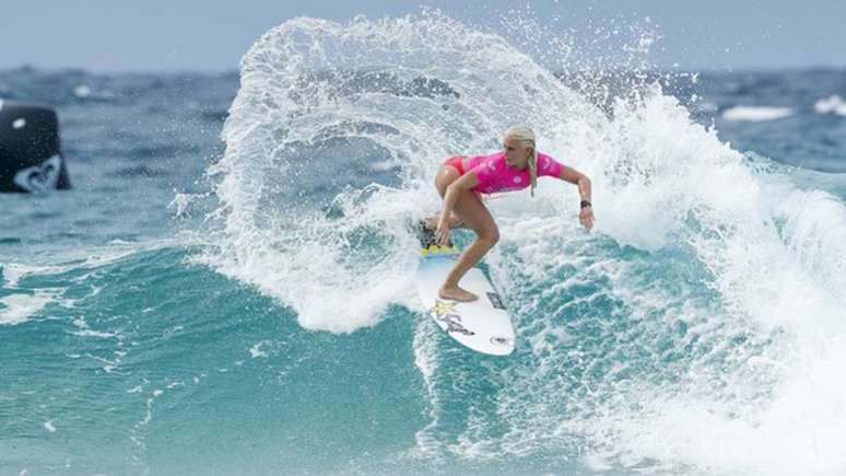 Tatiana é o principal nome do surfe feminino nacional na atualidade (Foto: Divulgação/WSL)