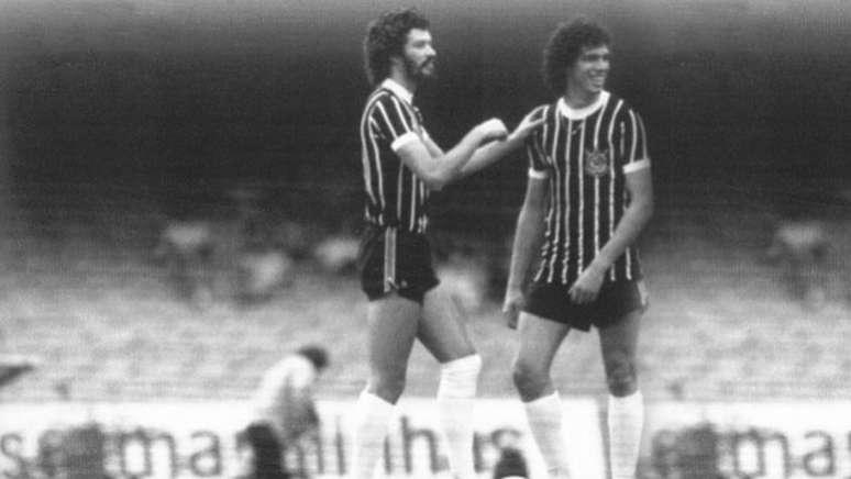 Casagrande Rende Homenagem A Sócrates: 'Quanto Vale O Abraço De Um ...