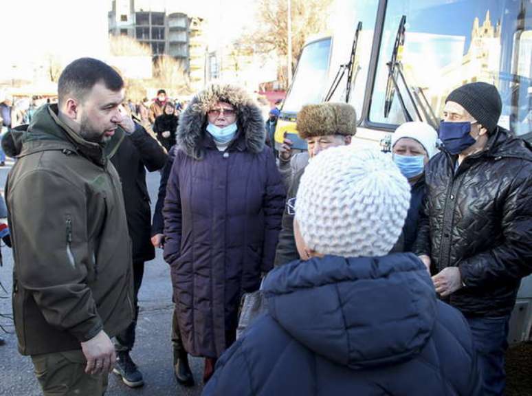 Separatistas pró-Rússia fazem evacuação no leste da Ucrânia