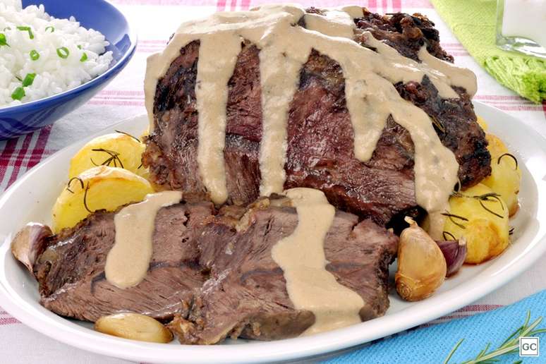 Carne assada &ndash; Foto: Guia da Cozinha