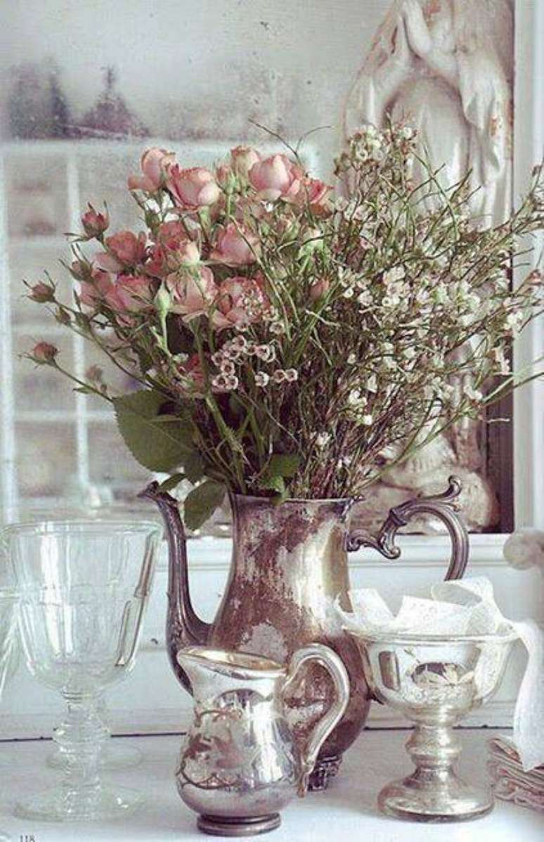 23. O tom r&uacute;stico desta festa &eacute; ressaltado pela prataria e pelas flores secas. Foto: Dani Noce