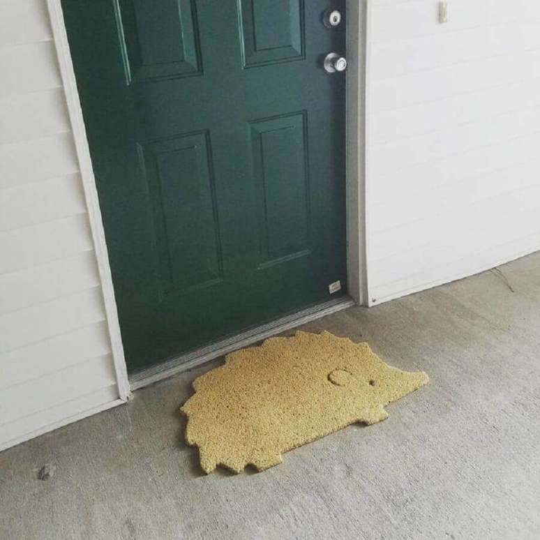 6. Capachos com formatos diferentes s&atilde;o itens super divertidos para decorar a entrada de sua casa &ndash; Foto: Pinosy