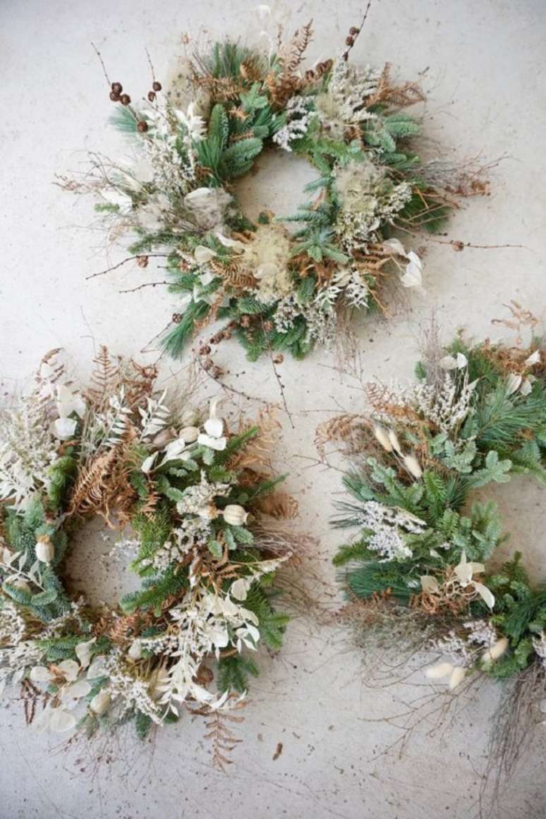 60. Flores secas para arranjo de porta &ndash; Foto The rose Shed