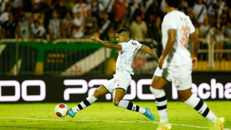 Raniel quer mais fome no Vasco após vaga encaminhada à semifinal do ...