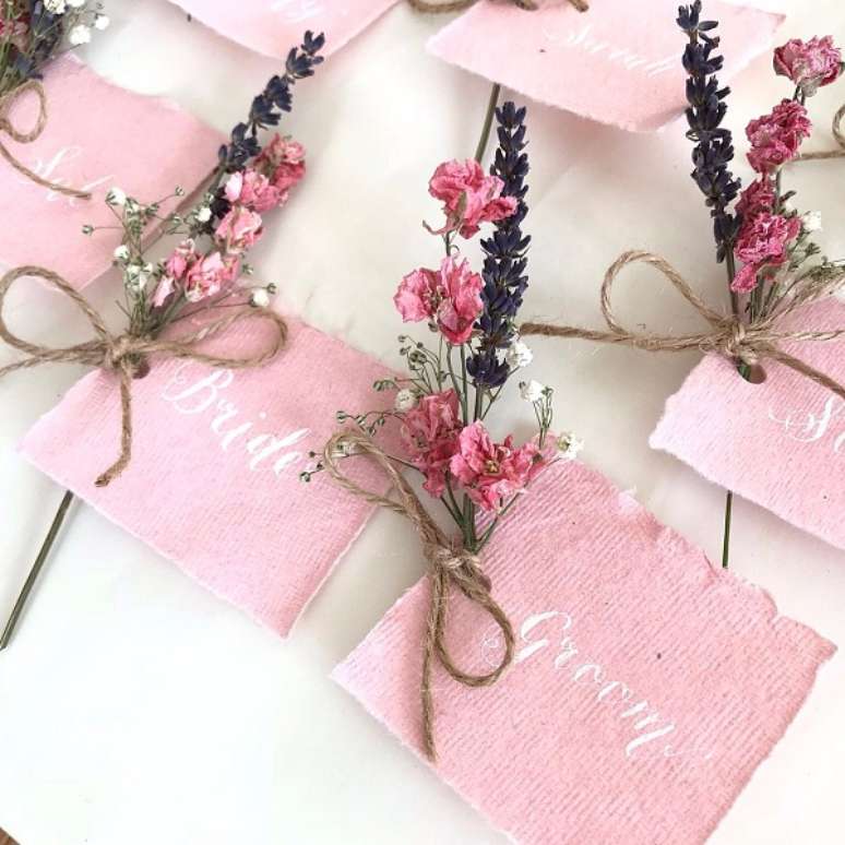 66. Placas de casamento com flores secas par usar na decora&ccedil;&atilde;o &ndash; Foto Charlottge Durrance