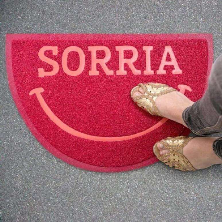 37. Capachos divertidos e coloridos para alegrar a entrada de casa &ndash; Foto: Elo7