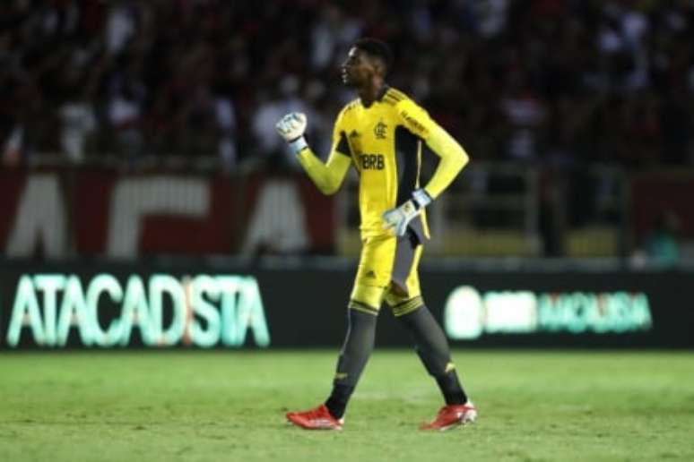 Hugo, conhecido como Neneca, perdeu pênalti na final da Supercopa (Foto: Gilvan de Souza/Flamengo)