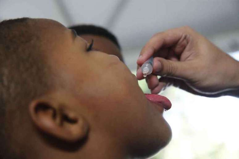 Vacinação contra poliomielite pode salvar vidas.