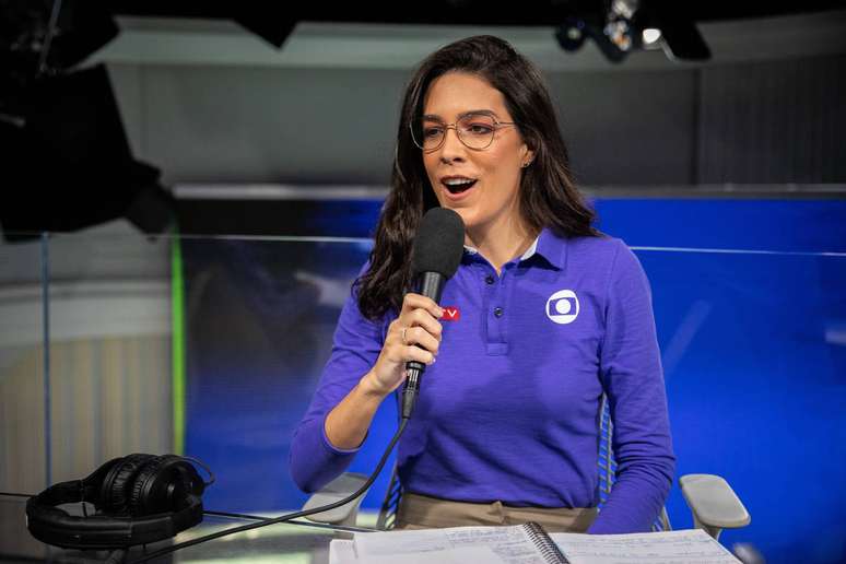 No Sportv, Renata Silveira participou da cobertura dos Jogos Olímpicos de Tóquio, e foi a primeira mulher a narrar um jogo do futebol masculino no canal