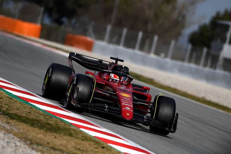 Charles Leclerc foi muito rápido na tarde do segundo dia em Barcelona 