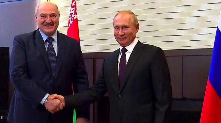 Lukashenko é um dos principais aliados de Putin; Belarus recebeu tropas russas que estão na fronteira com a Ucrânia