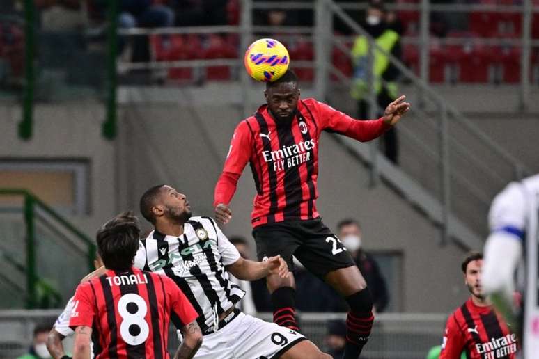 Milan tenta conquistar o scudetto depois de 11 anos sem ser campeão nacional (Foto: MIGUEL MEDINA / AFP)