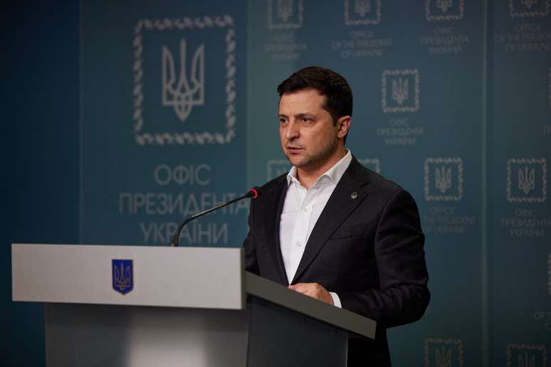 Zelensky fala aos ucranianos ap&oacute;s invas&atilde;o russa 