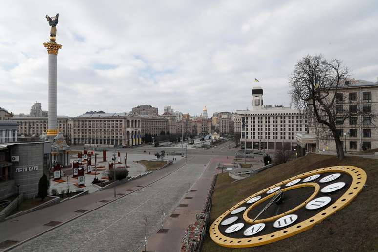Kiev, capital da Ucrânia, vazia após invasão russa