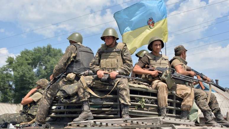 A Ucrânia enviou tropas para retomar parte de seu território após levantes pró-Rússia em 2014