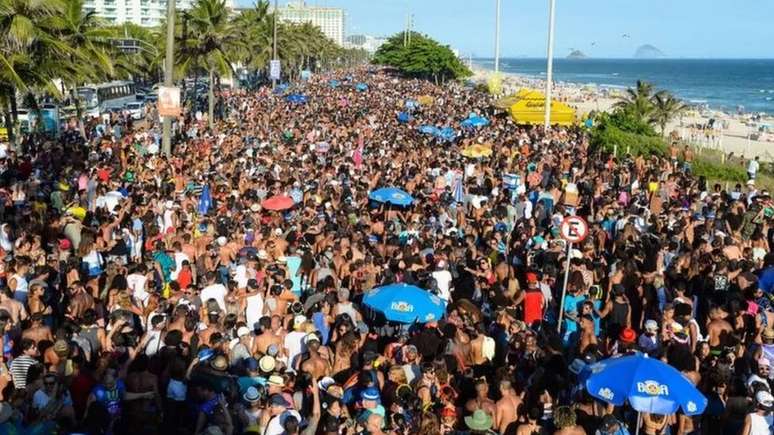 Carnaval de rua do Rio de Janeiro atrai multidões e está suspenso desde o inicio da pandemia