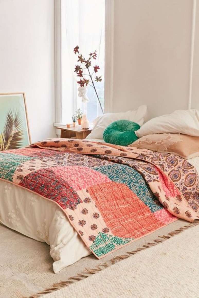 27. Colcha de retalhos estampada para quarto boho chic – Foto Ibiza Boho Girl