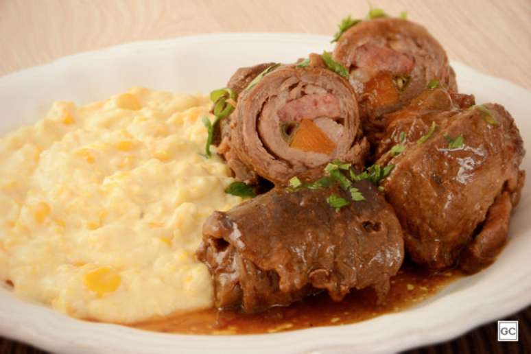 Guia da Cozinha - Receita de bife rolê com creme de milho