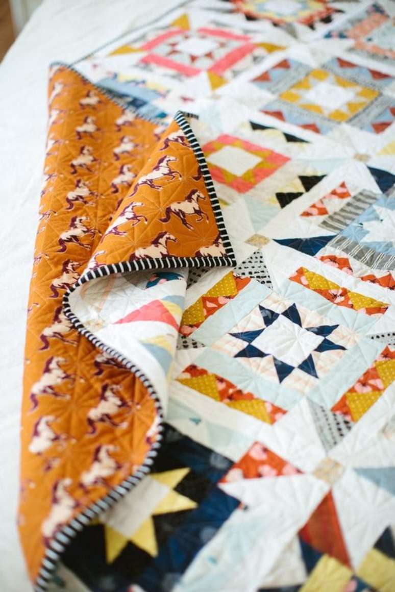 31. Colcha de retalhos patchewok com estampas &ndash; Foto Then Came June