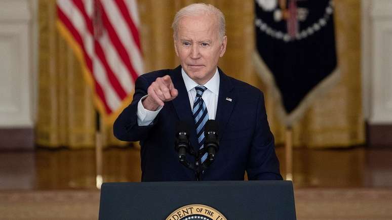 Biden questionou fortemente a invasão russa, mas deixou claro que não enviará tropas americanas para a Ucrânia