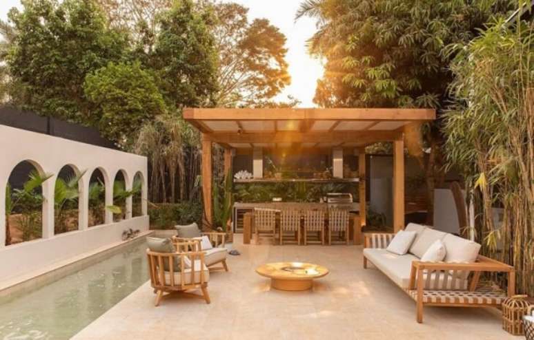 69. Pergolado com piso para deck de piscina &ndash; Foto Casa cor