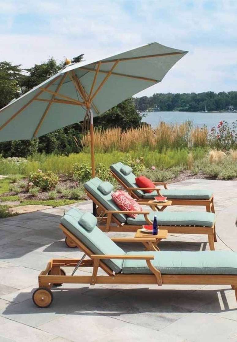 20. Piso para deck de piscina com moveis confort&aacute;veis &ndash; Foto Decor Facil